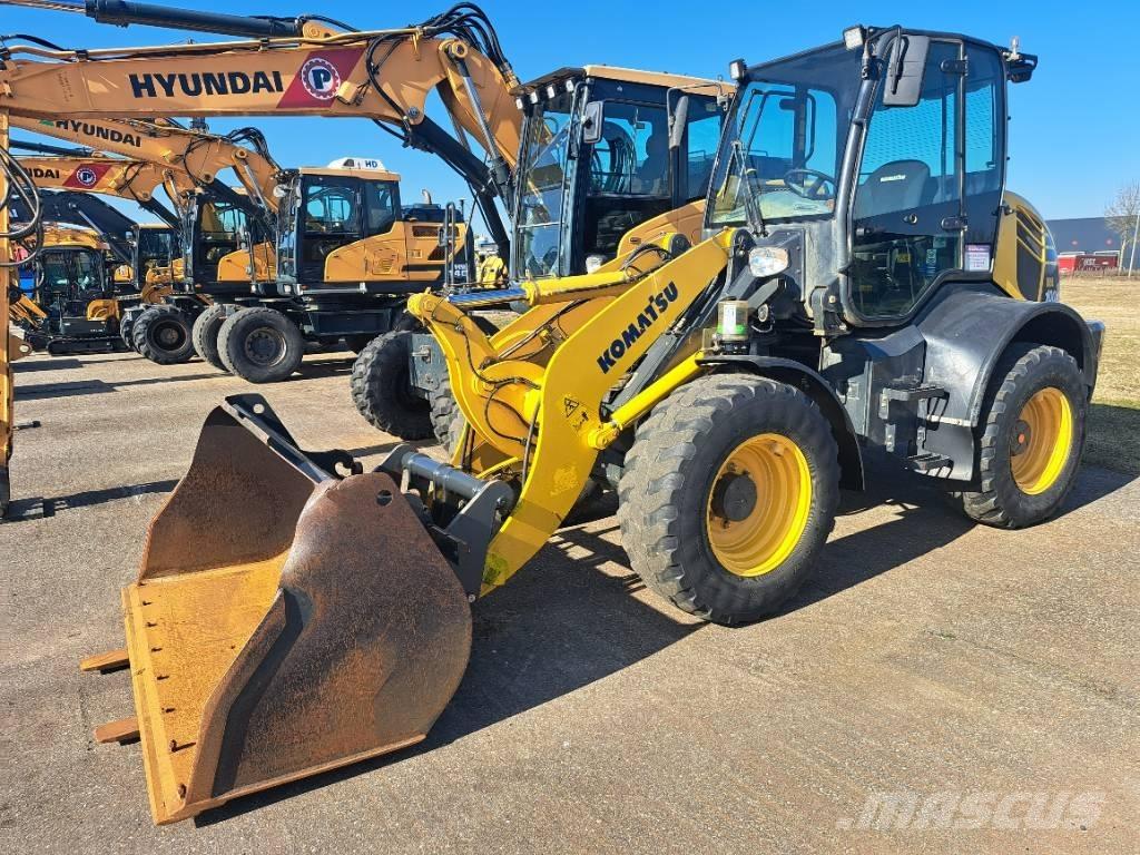 Komatsu WA100-8E0 Naudoti ratiniai krautuvai