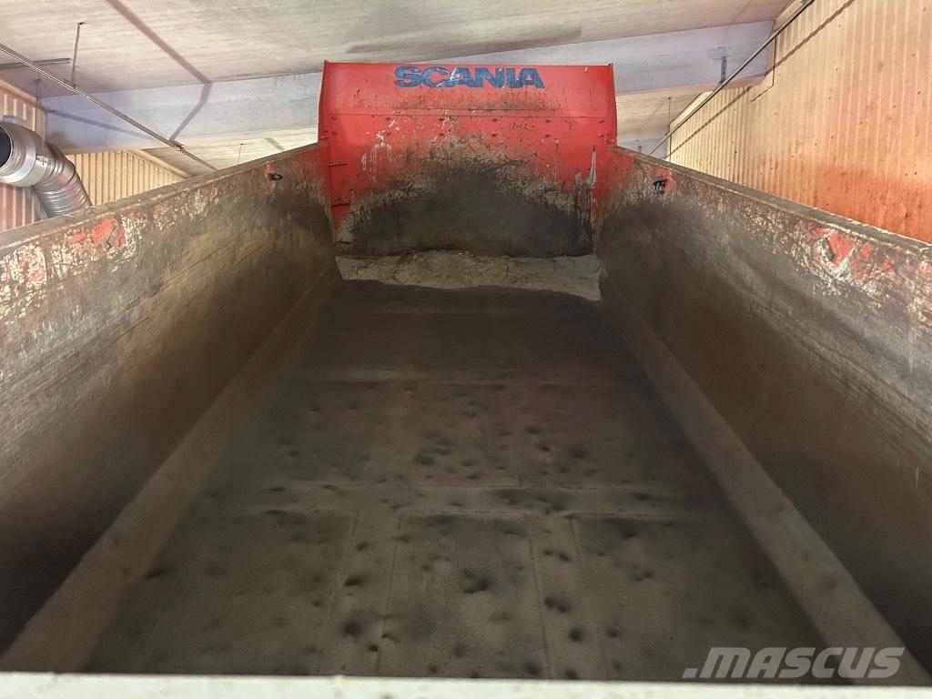 Scania R 520 LB Savivarčių priekabų vilkikai