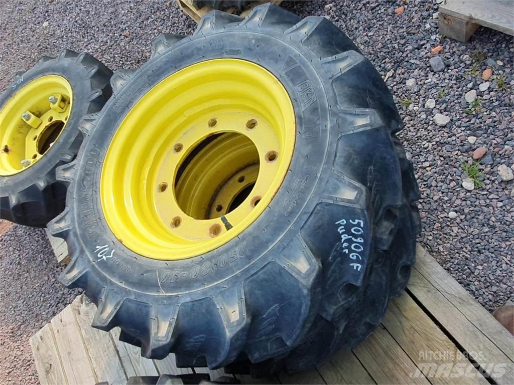 BKT 250/80-16 x2 Padangos, ratai ir ratlankiai