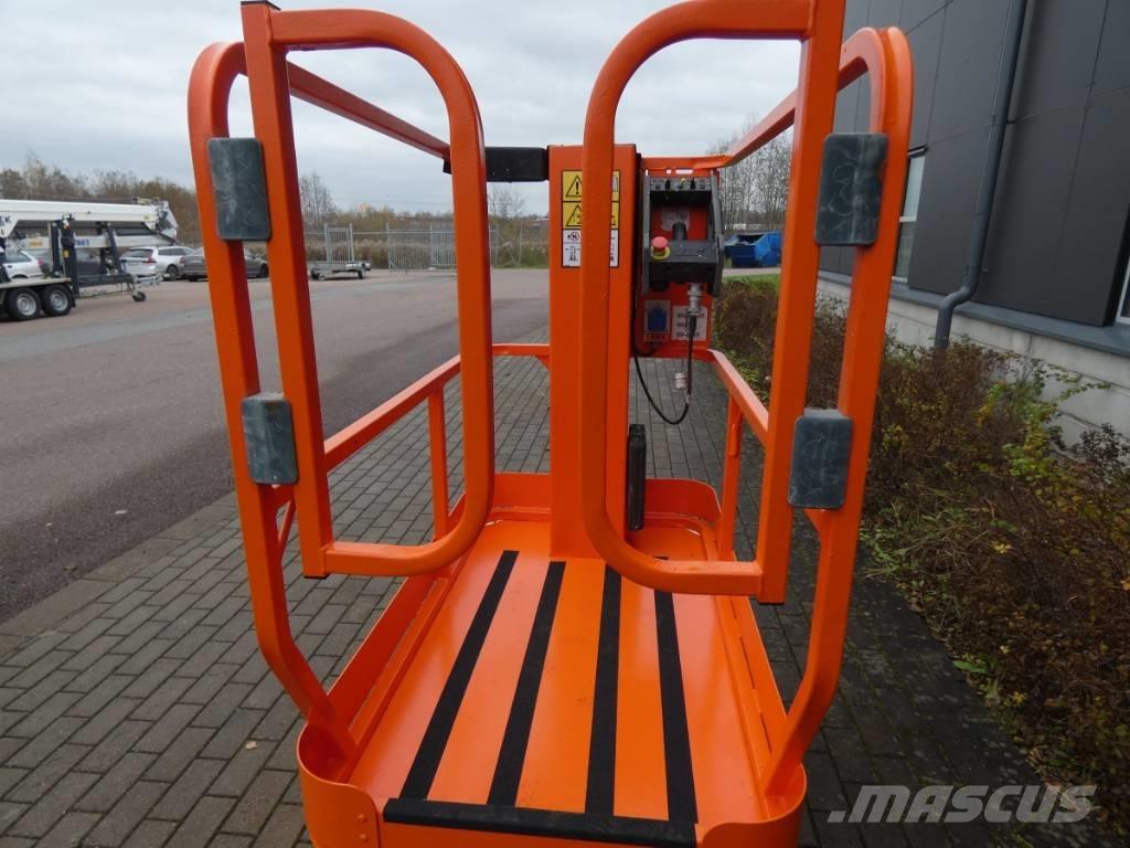 JLG 1230 ES Vertikalūs stiebiniai keltuvai