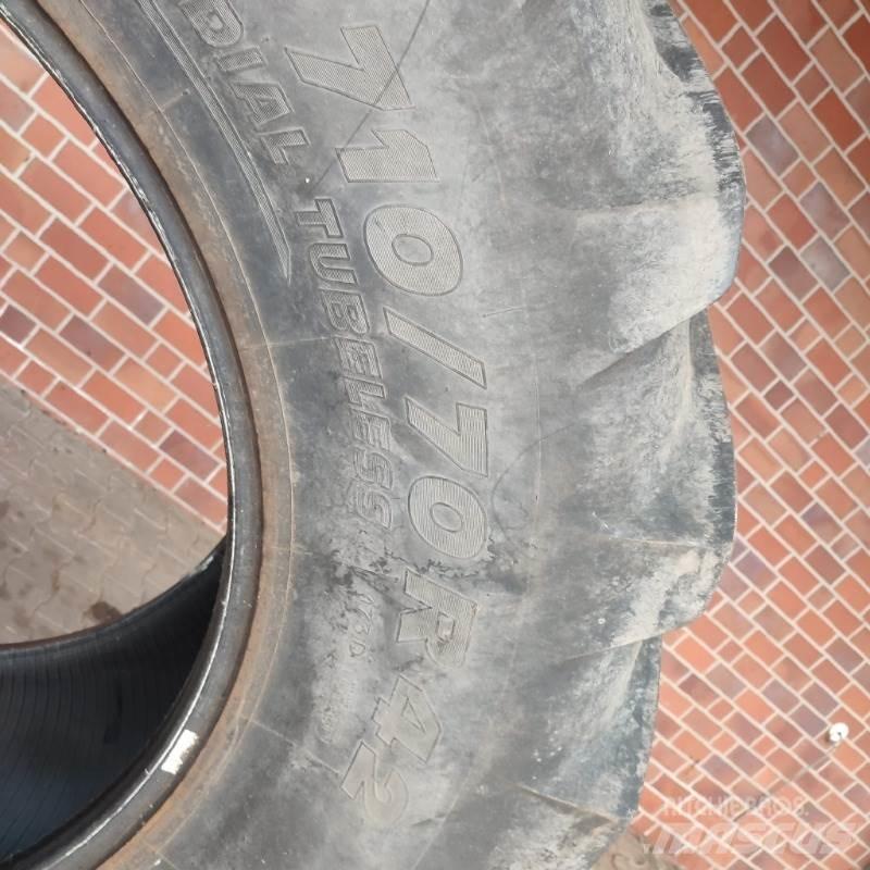 Michelin 710/70R42 Padangos, ratai ir ratlankiai