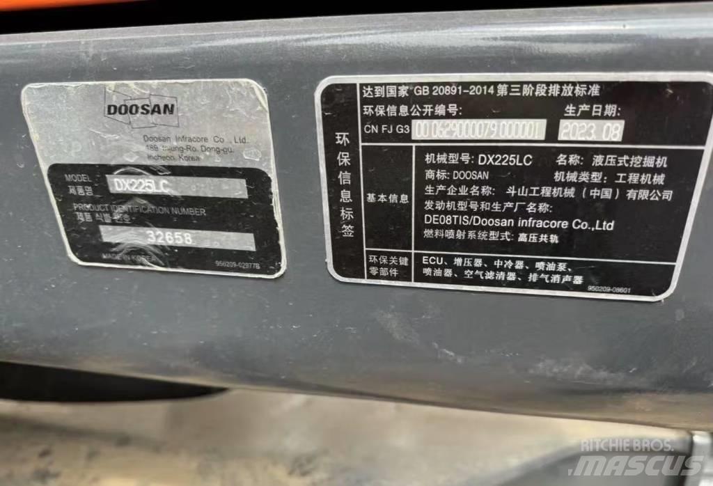 Doosan DX 225 Vikšriniai ekskavatoriai