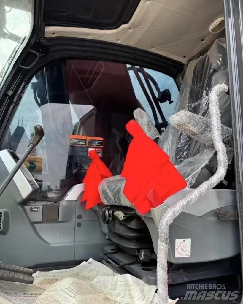 Doosan DX 225 Vikšriniai ekskavatoriai