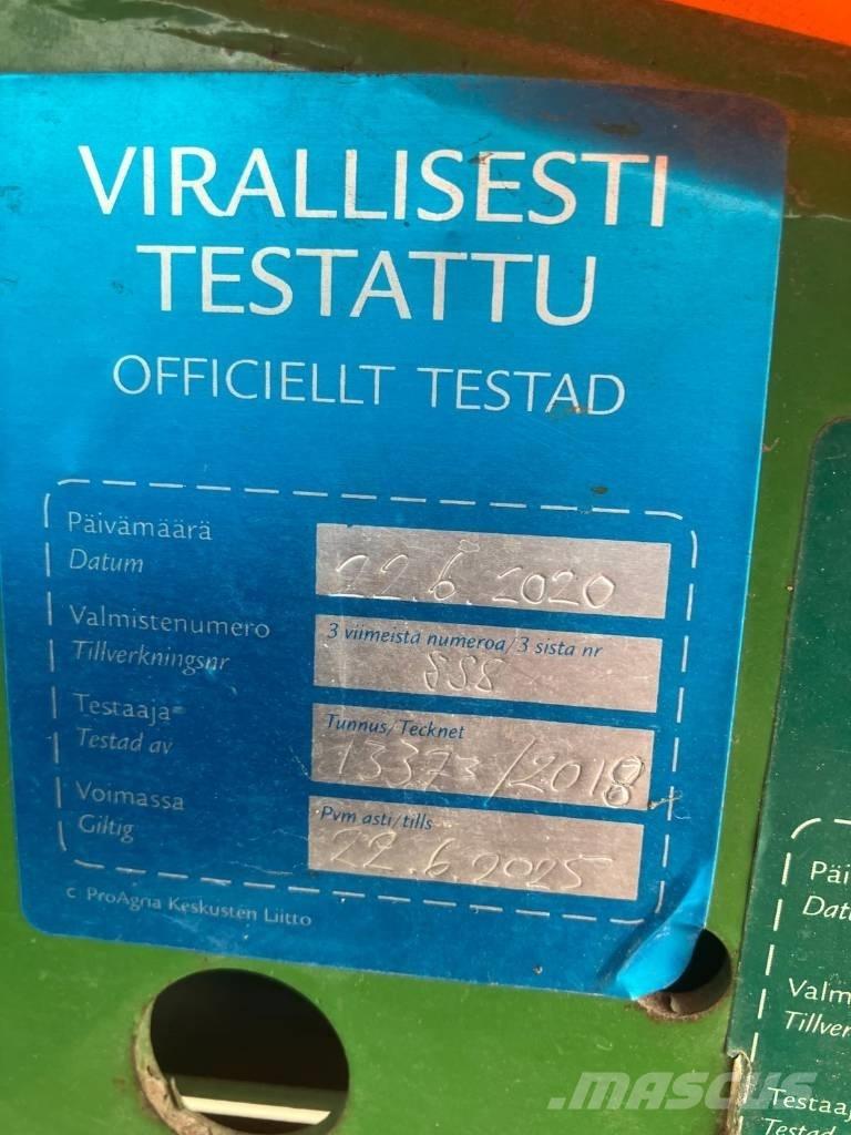 Amazone UF 1200 Įmontuoti purkštuvai