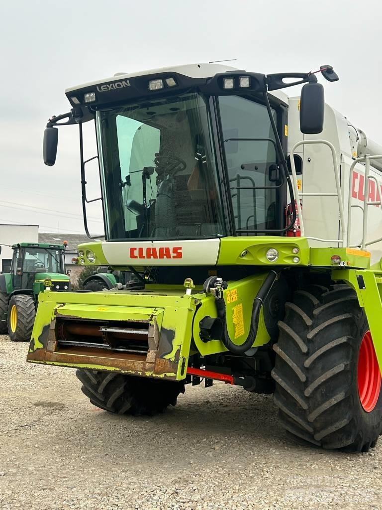 CLAAS Lexion 530 Derliaus nuėmimo kombainai