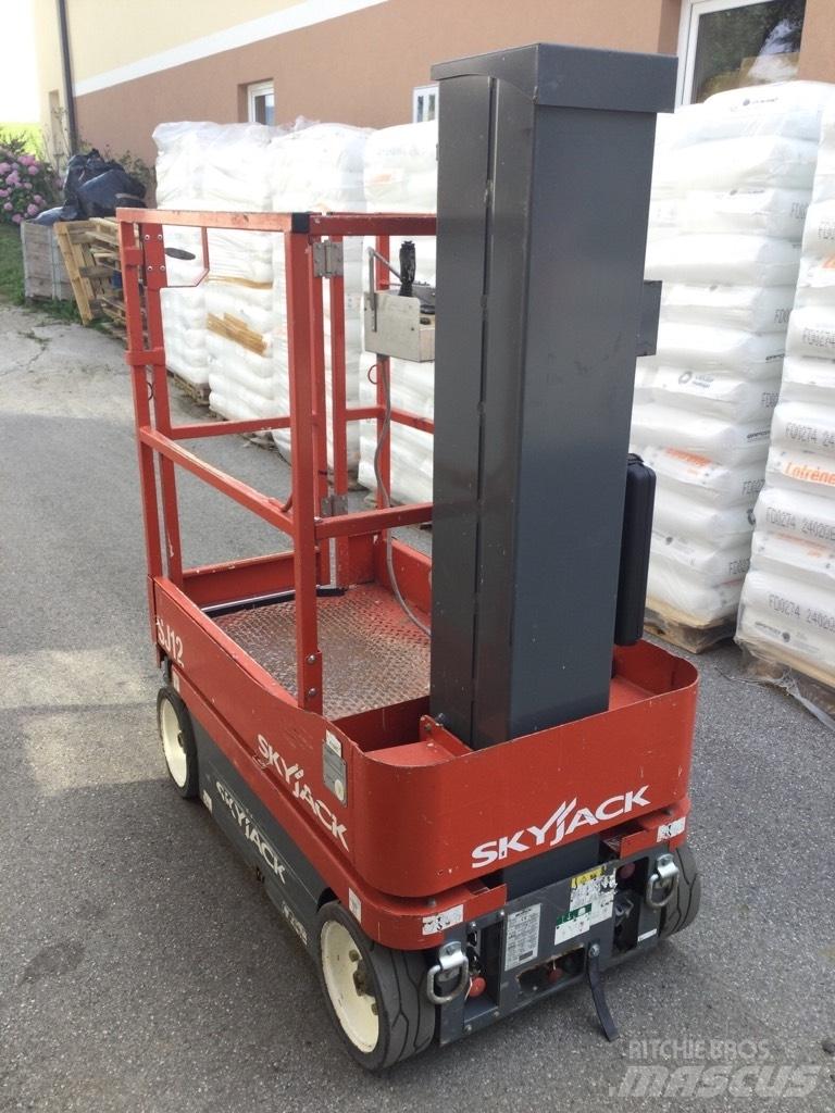 SkyJack SJ 12 Žirkliniai keltuvai