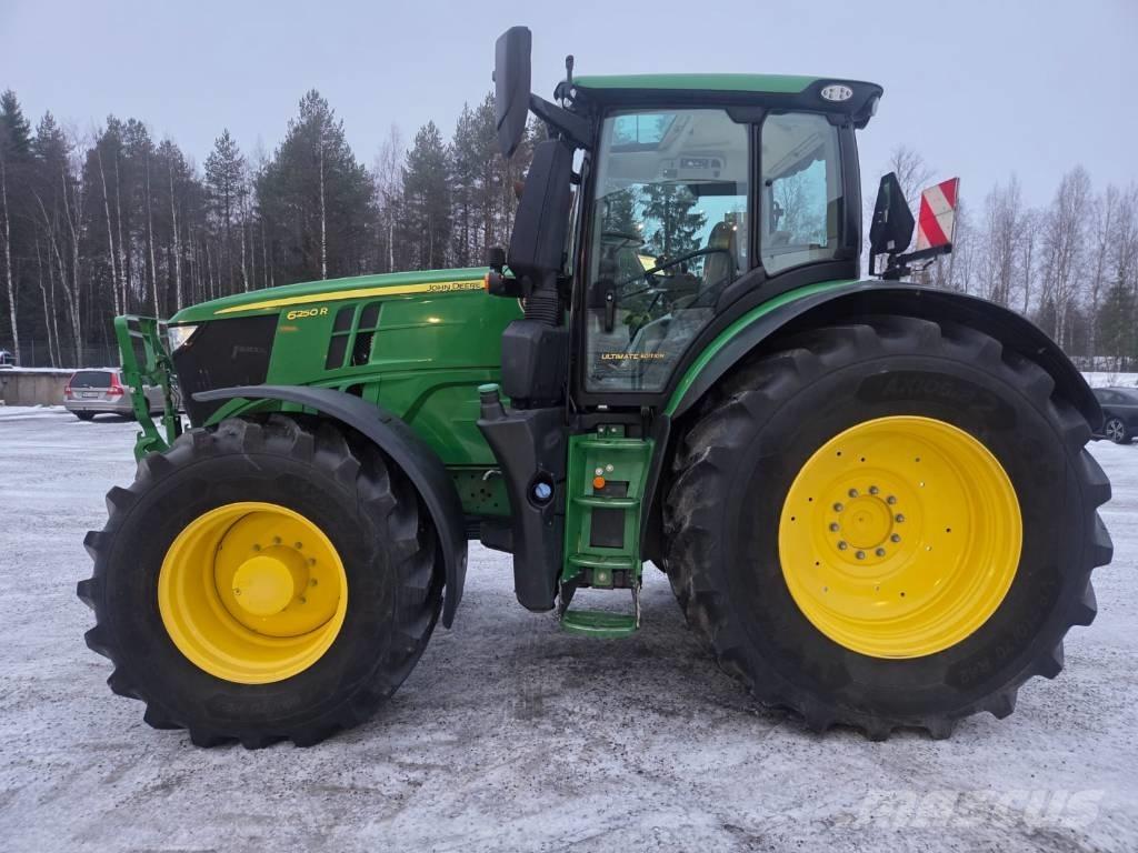 John Deere 6250 R Traktoriai
