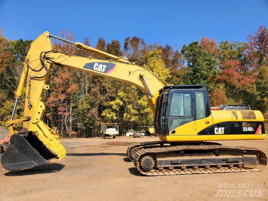 CAT 324D LC Vikšriniai ekskavatoriai