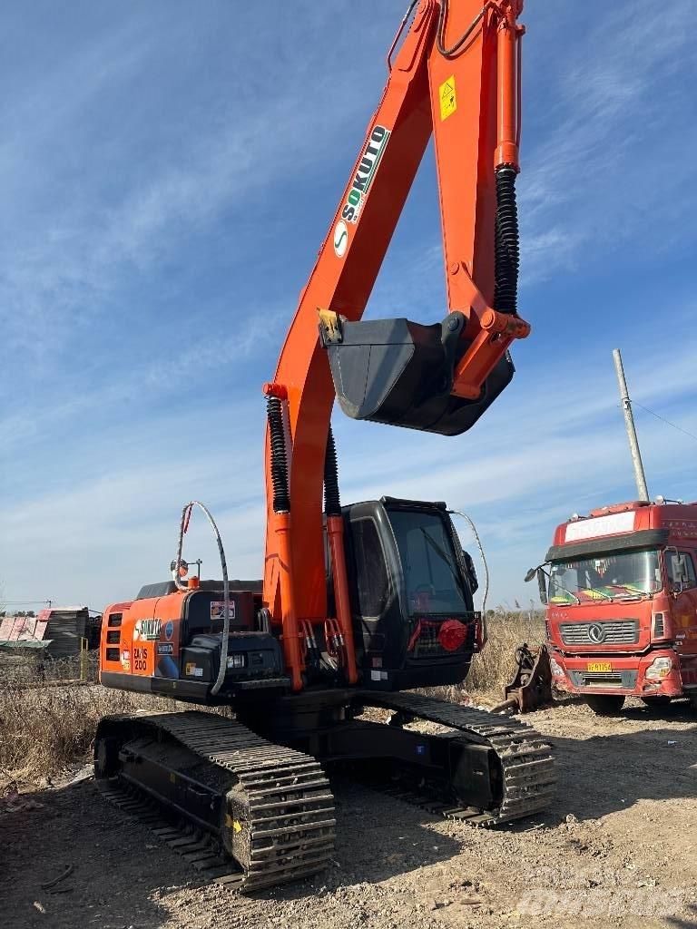 Hitachi ZX 200 Vikšriniai ekskavatoriai