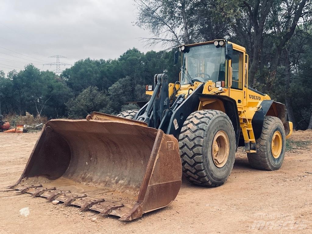 Volvo L120E Naudoti ratiniai krautuvai