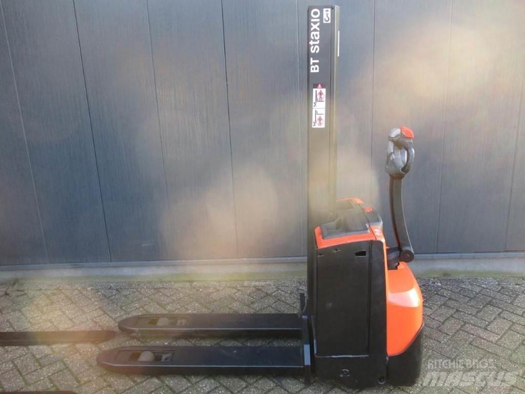 Toyota SWE 080L Rankiniai vėžimėliai