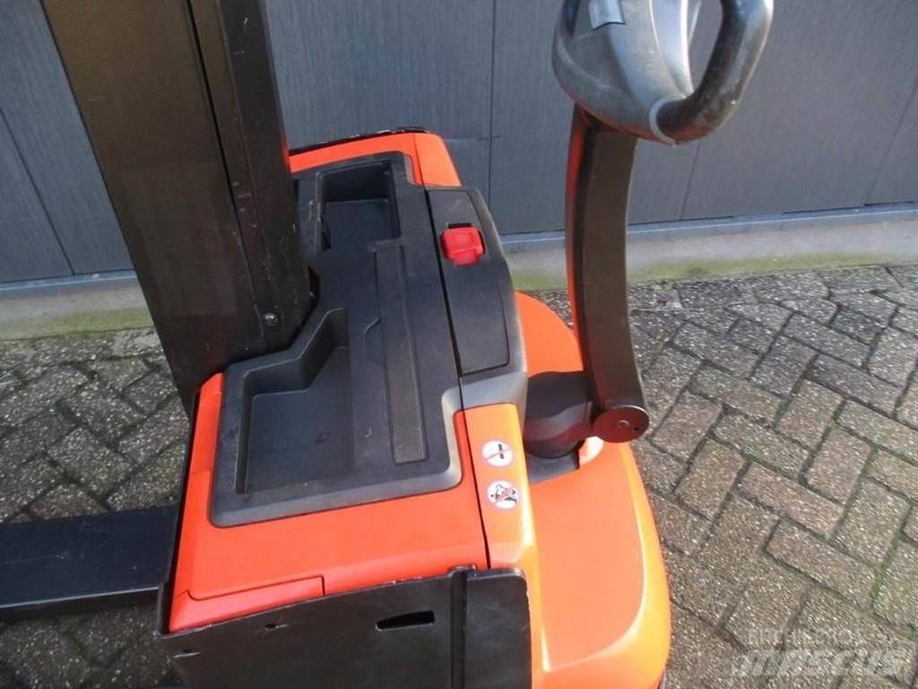 Toyota SWE 080L Rankiniai vėžimėliai