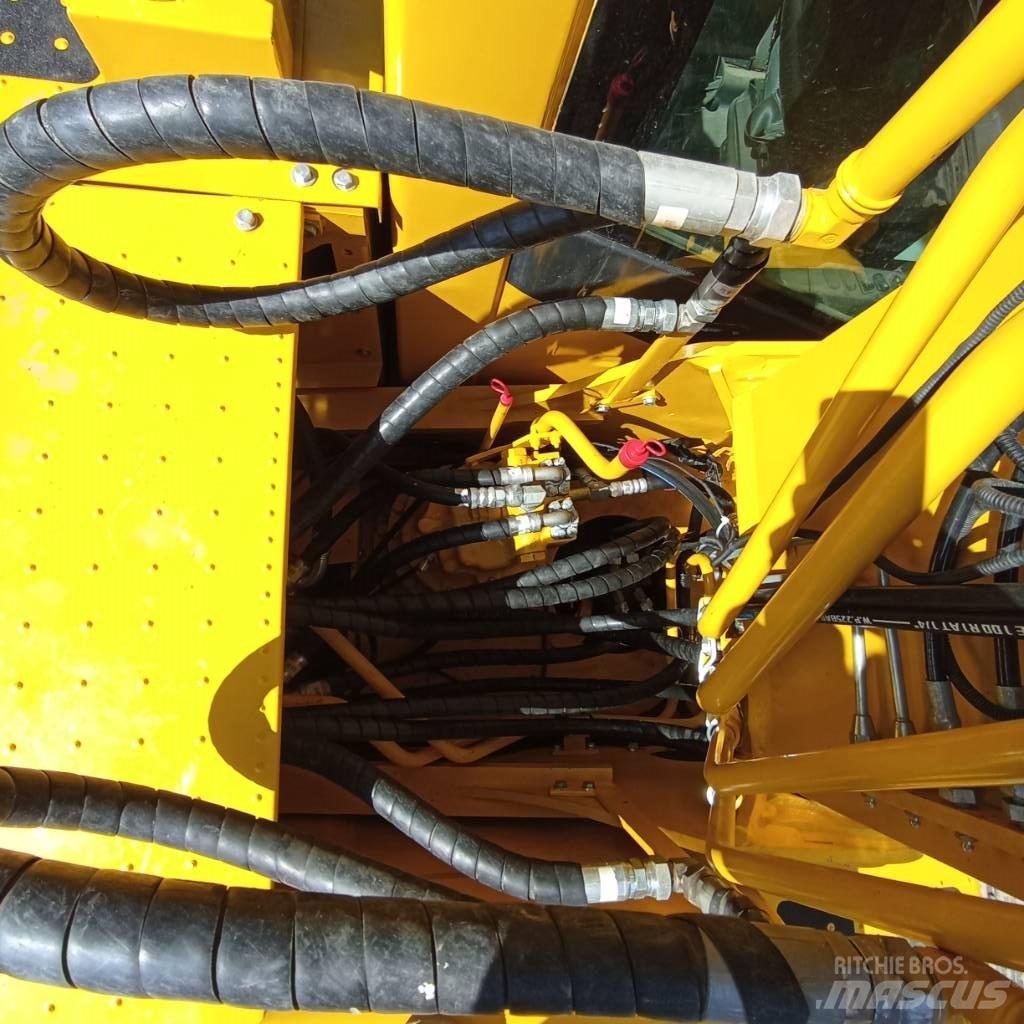 Komatsu PC 200-8N1 Vikšriniai ekskavatoriai