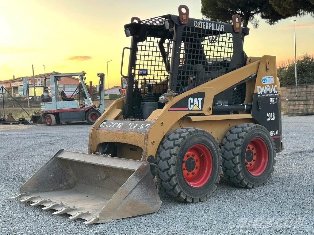 CAT 226BHF Mini krautuvai