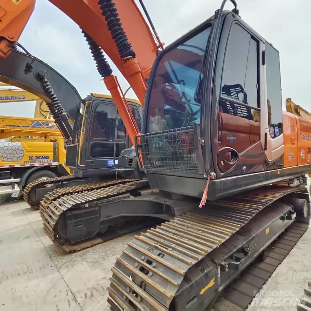 Hitachi ZX 210 Vikšriniai ekskavatoriai