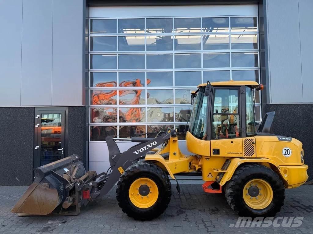 Volvo L35G Naudoti ratiniai krautuvai