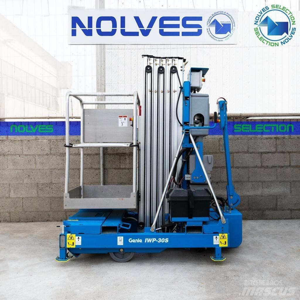 Genie IWP30S Kiti keltuvai ir platformos