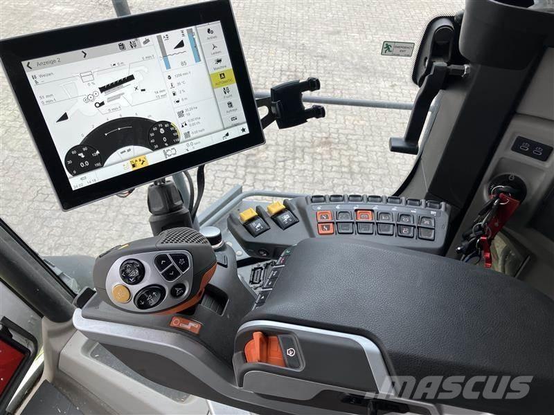 CLAAS TRION 750 TT Derliaus nuėmimo kombainai