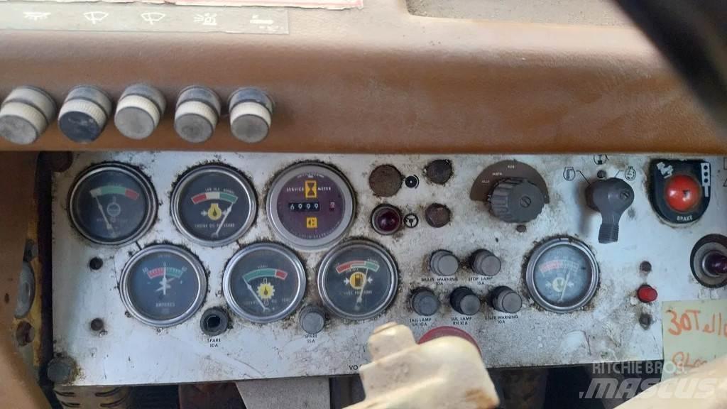 CAT 920 Naudoti ratiniai krautuvai