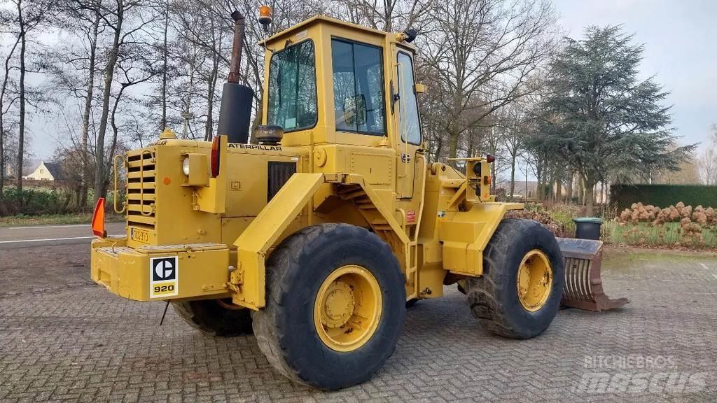 CAT 920 Naudoti ratiniai krautuvai