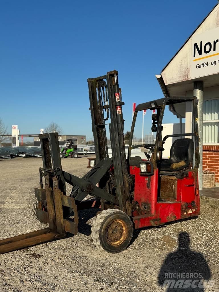 Moffett M4 25.3 Dyzeliniai krautuvai