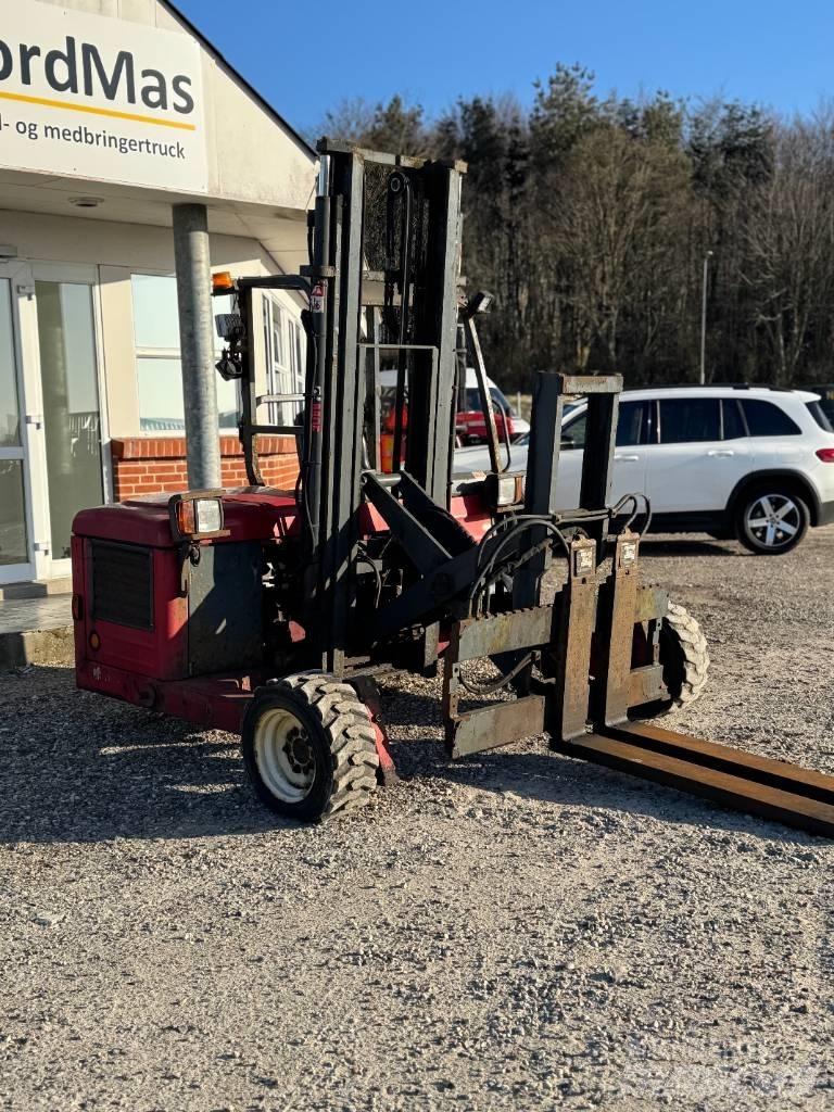 Moffett M4 25.3 Dyzeliniai krautuvai