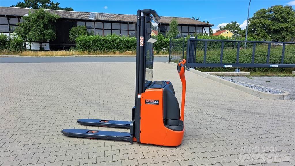 Linde L14C Rankiniai vėžimėliai