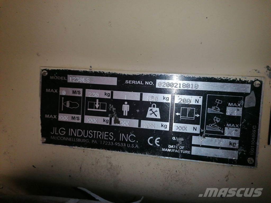 JLG 1230ES Kiti keltuvai ir platformos