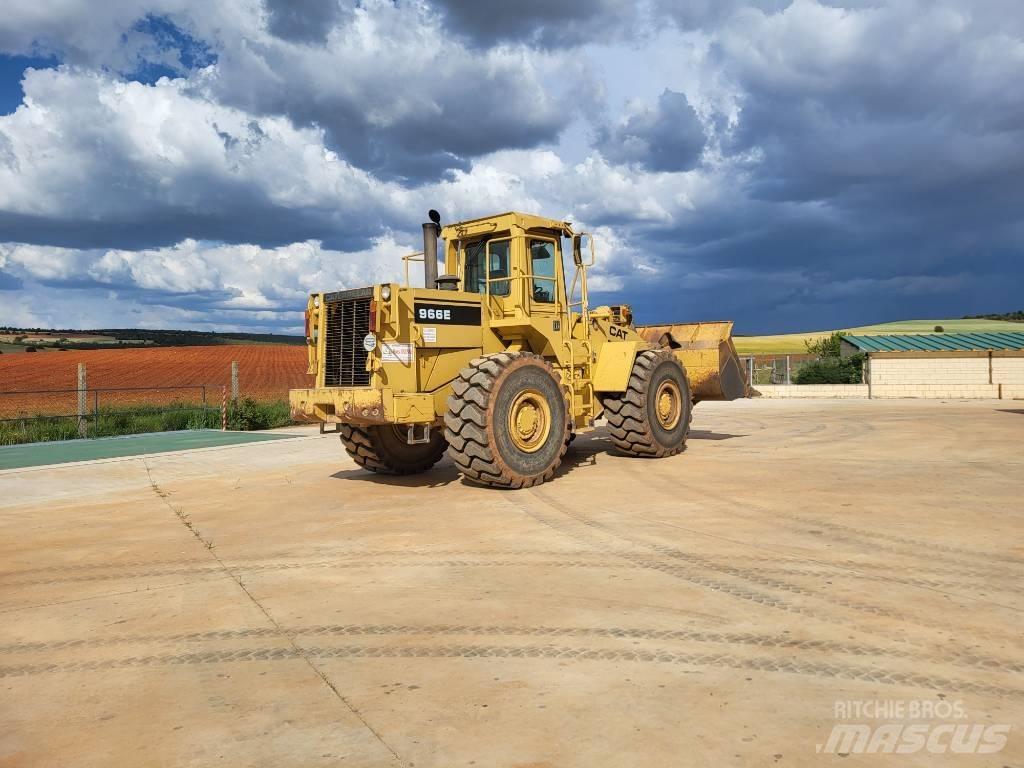 CAT 966E Naudoti ratiniai krautuvai