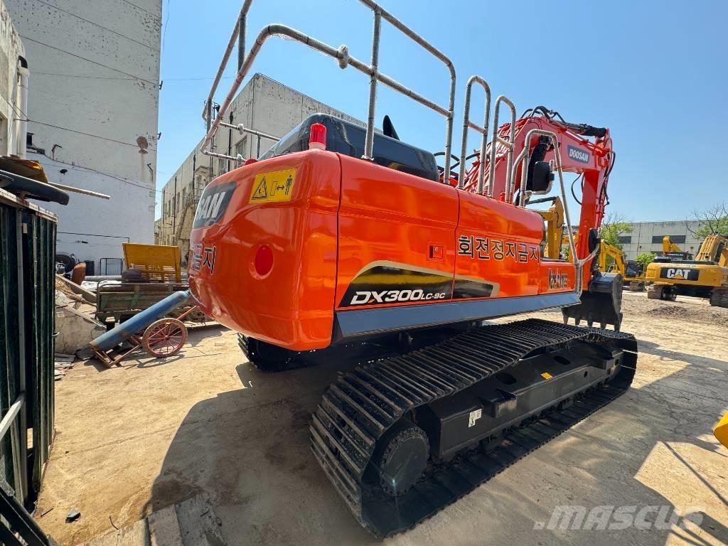 Doosan DX 300 LC-9S Vikšriniai ekskavatoriai