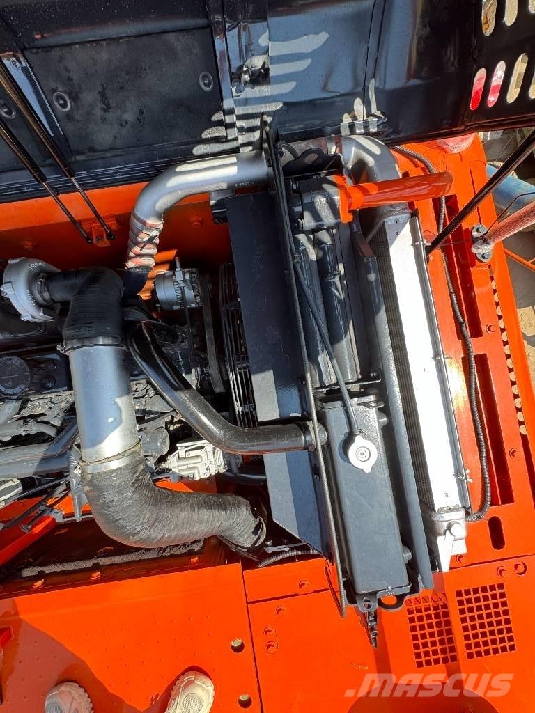 Doosan DX 300 LC-9S Vikšriniai ekskavatoriai