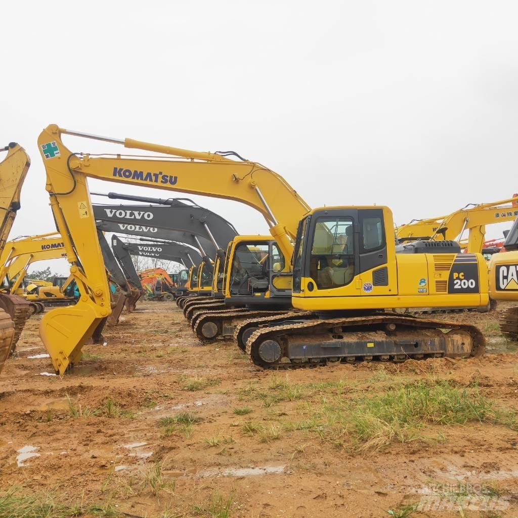 Komatsu PC200-8 Vikšriniai ekskavatoriai