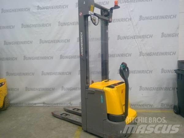 Jungheinrich EJC 220 Rankiniai vėžimėliai