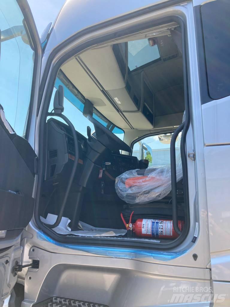Volvo FH16-650 Automobiliniai kranai