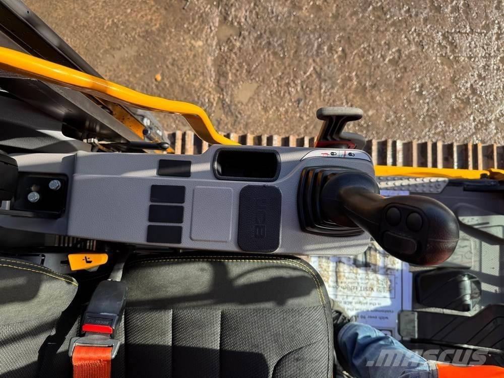 JCB 220X Vikšriniai ekskavatoriai