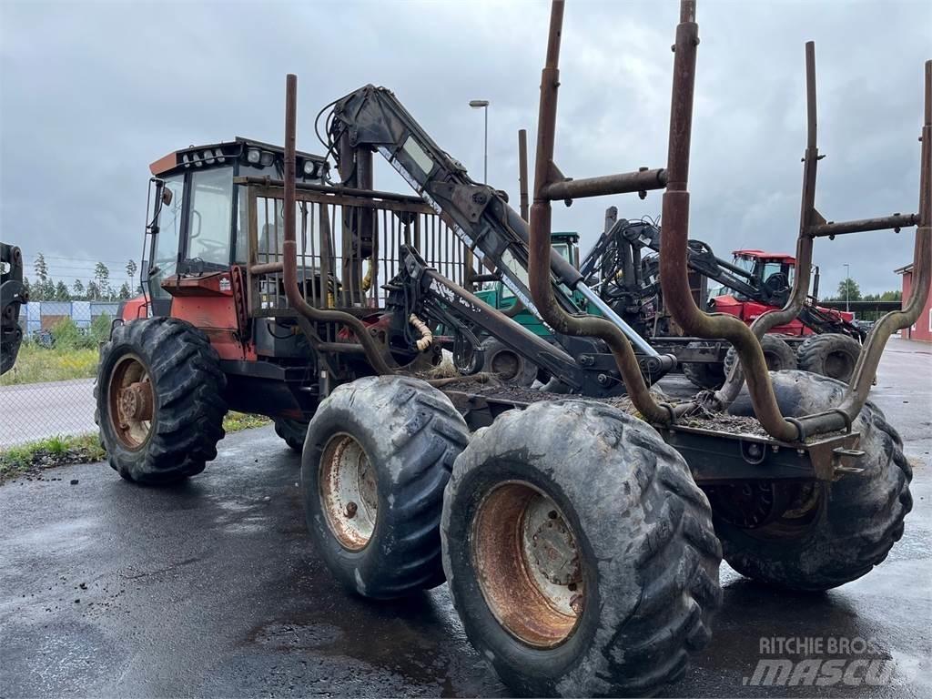 Valmet 836 Naudoti miškovežiai (Forvarderiai)