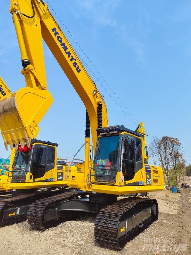 Komatsu PC 220 Vikšriniai ekskavatoriai