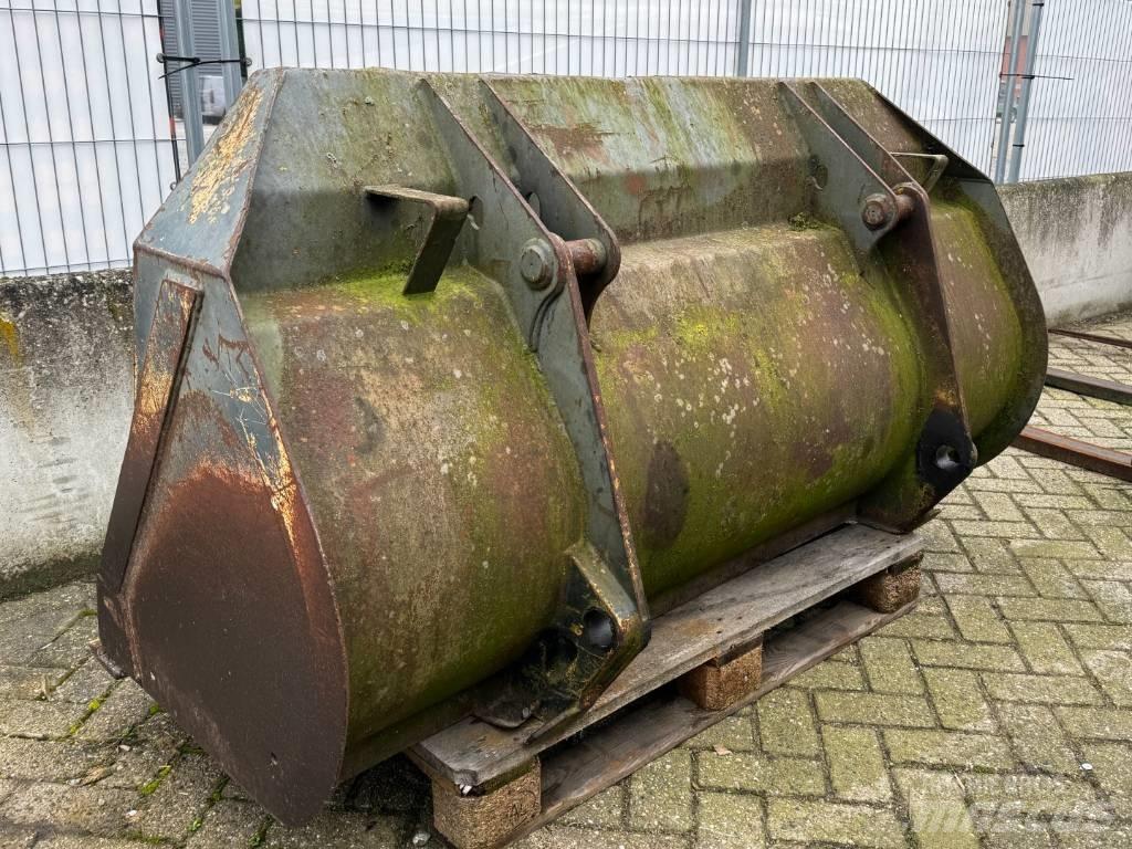 Schaeff SKL833 Naudoti ratiniai krautuvai