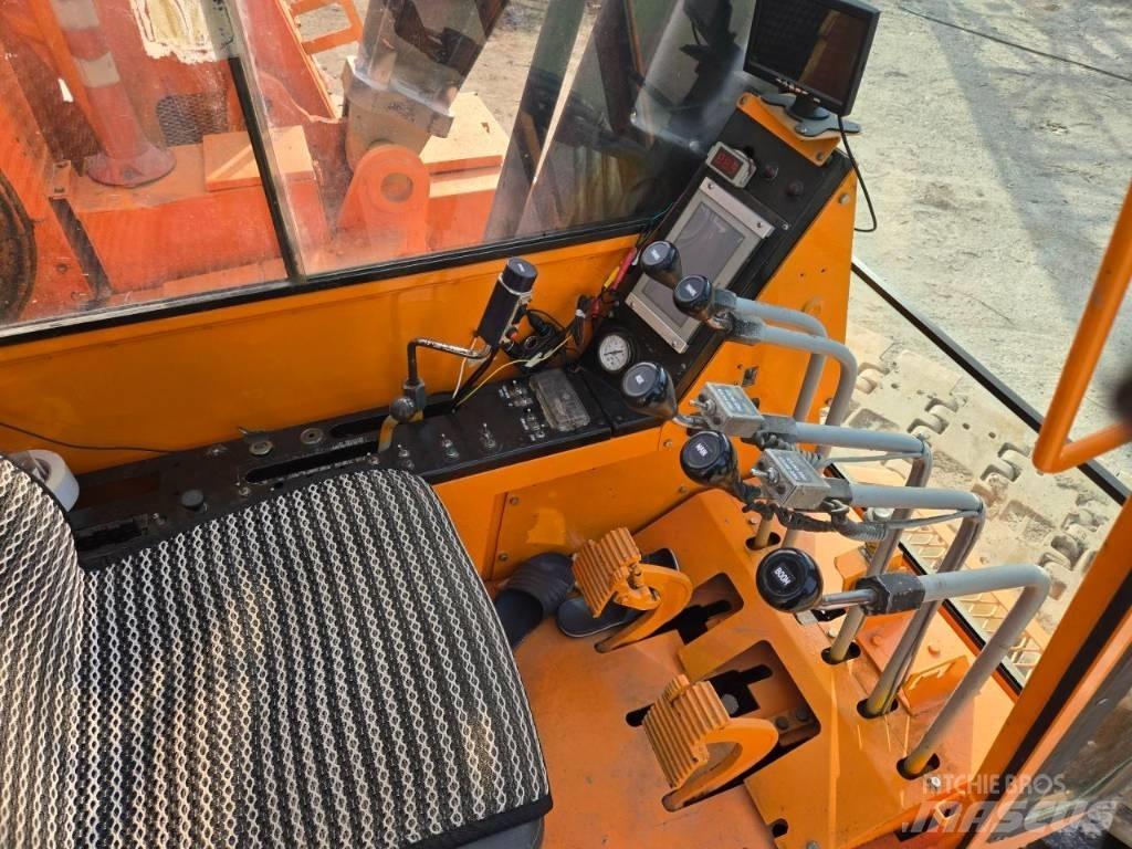 Sumitomo LS138RH Vikšriniai kranai