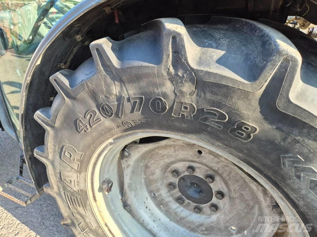 Case IH JX1095N Traktoriai