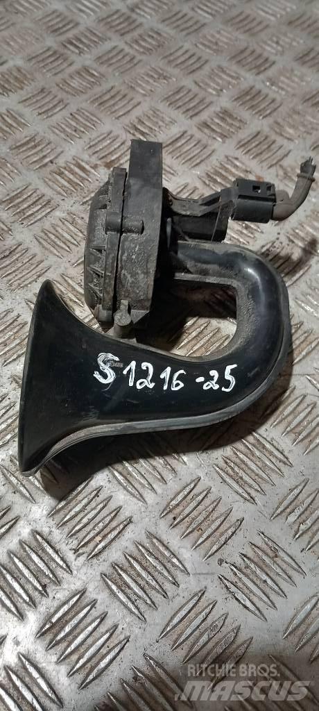 Scania R 4401936103 Kabinos ir salonai