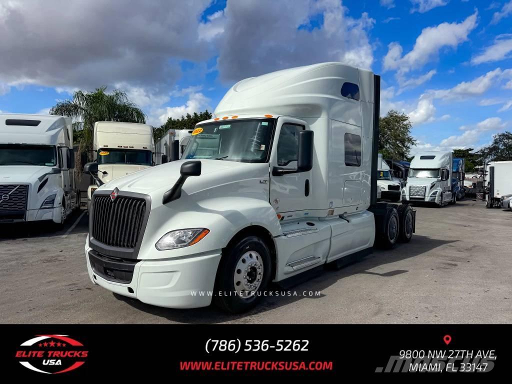 International LT Naudoti vilkikai