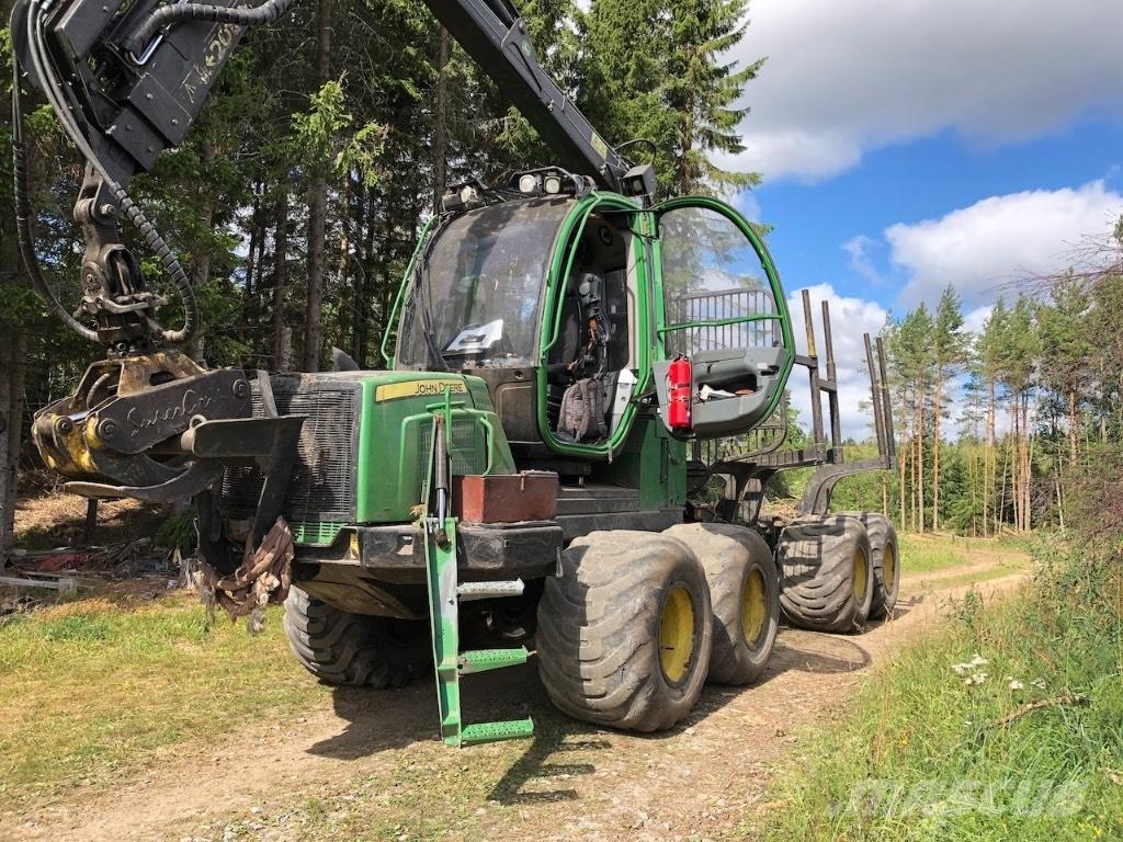 John Deere 810 E Naudoti miškovežiai (Forvarderiai)