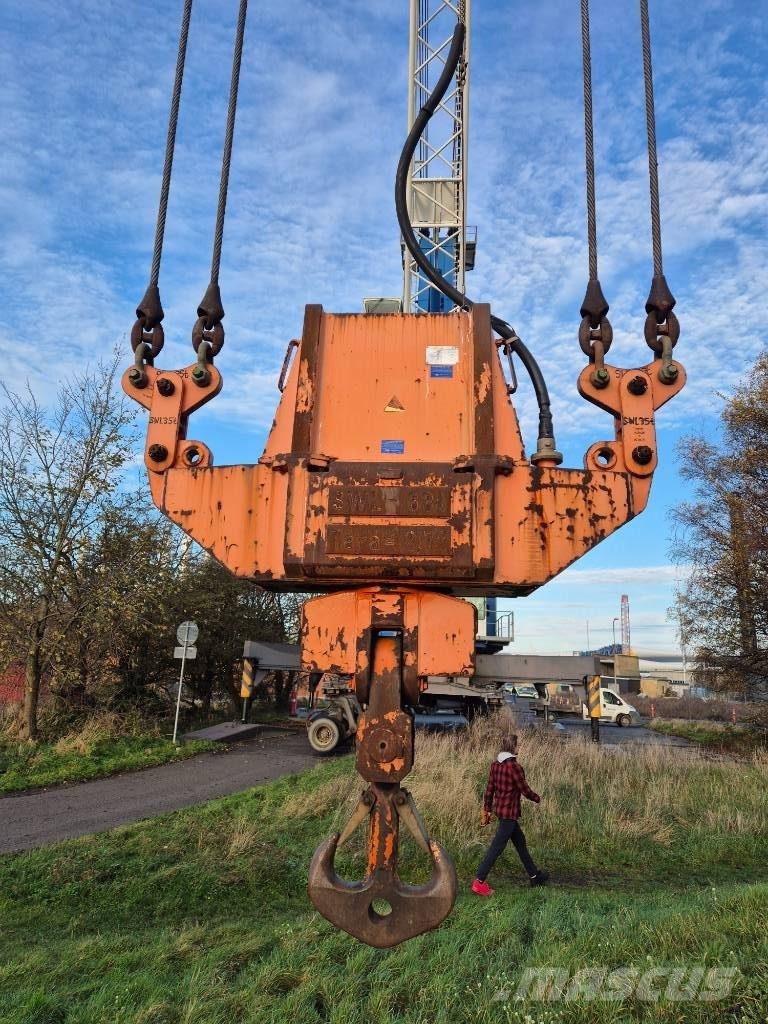 Liebherr LHM 250 Uostų kranai