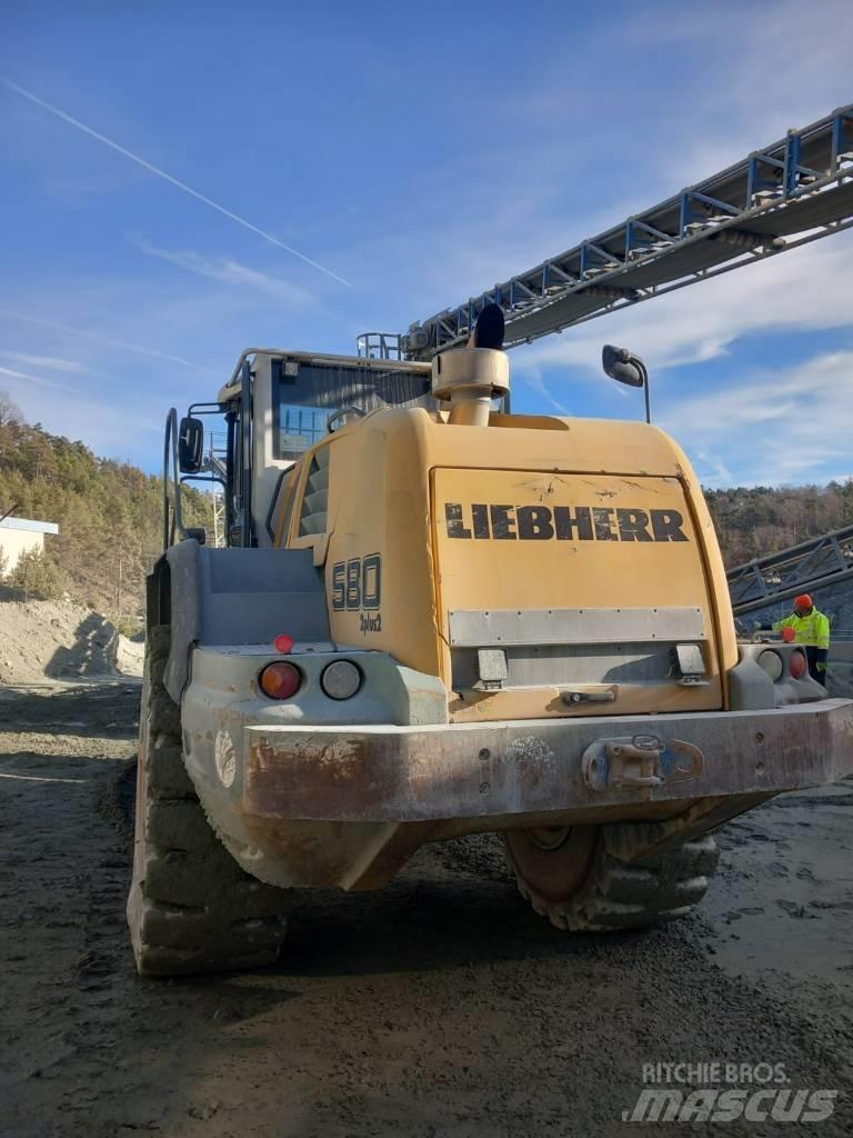 Liebherr L 580 Krautuvai su šoniniu pasukimu