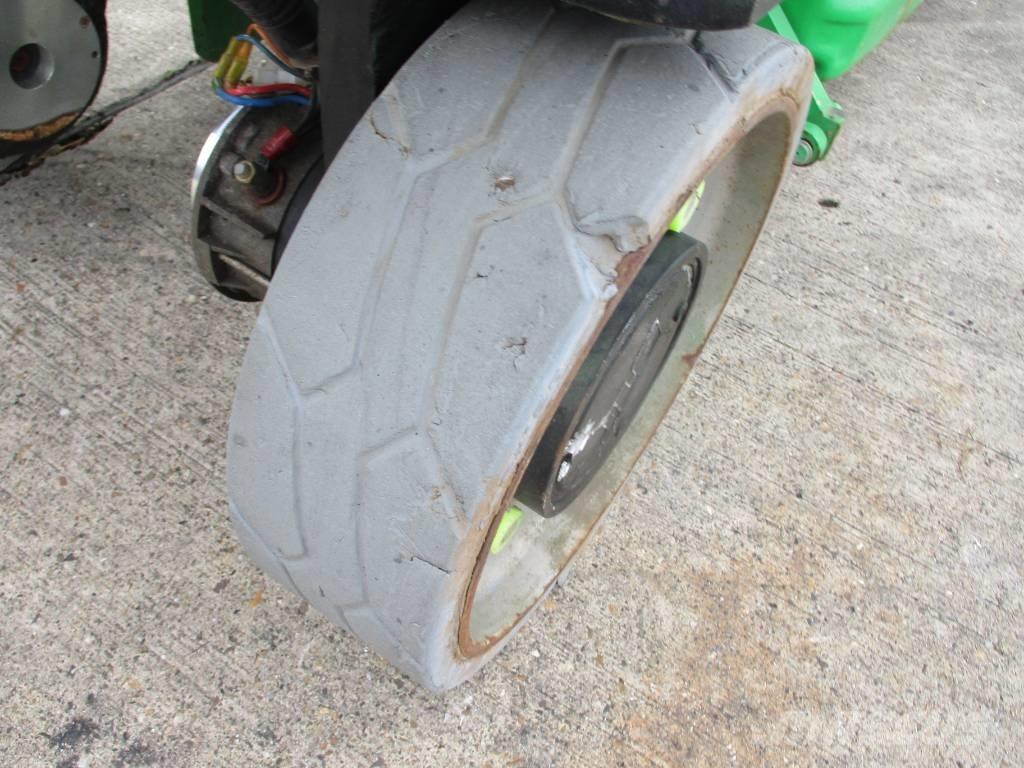 JLG 2632 ES (983) Žirkliniai keltuvai