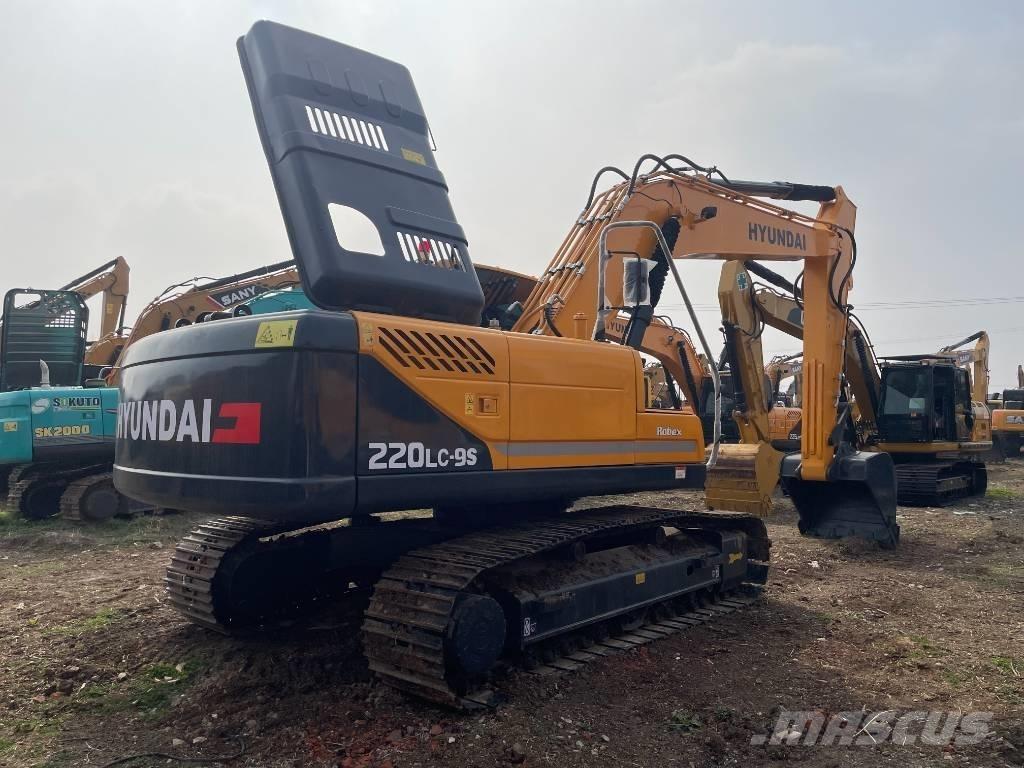 Hyundai 225LC-9S Vikšriniai ekskavatoriai