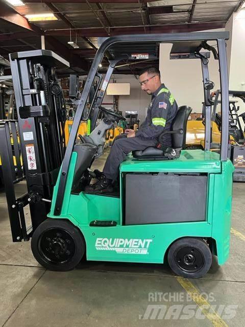Mitsubishi FBC25 Elektriniai šakiniai krautuvai