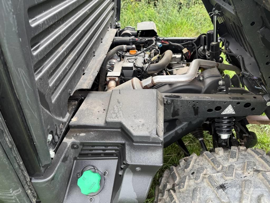John Deere XUV 865 Specializuotos paskirties technika