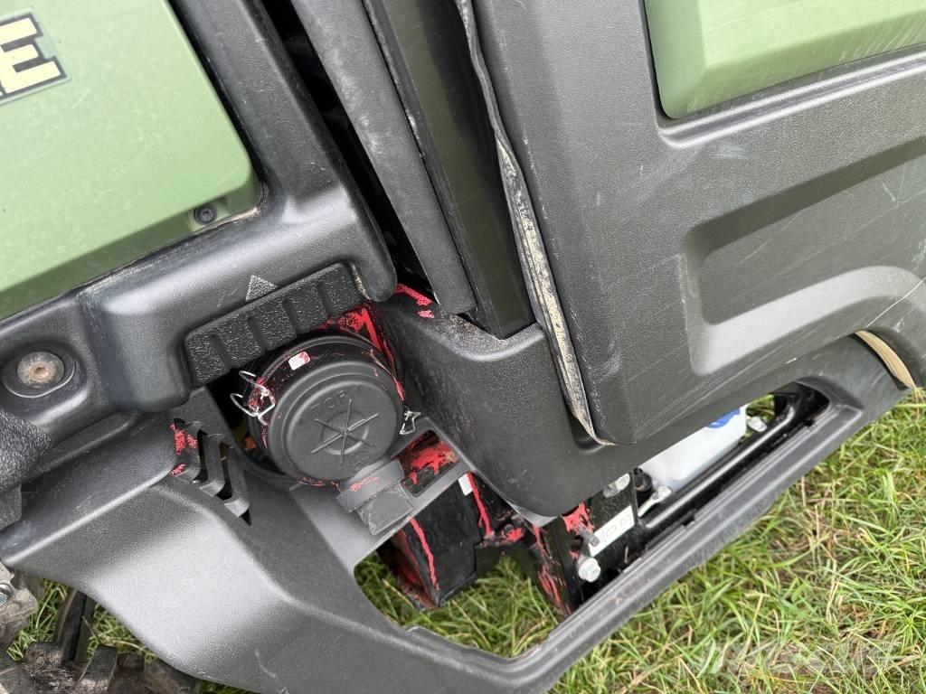 John Deere XUV 865 Specializuotos paskirties technika